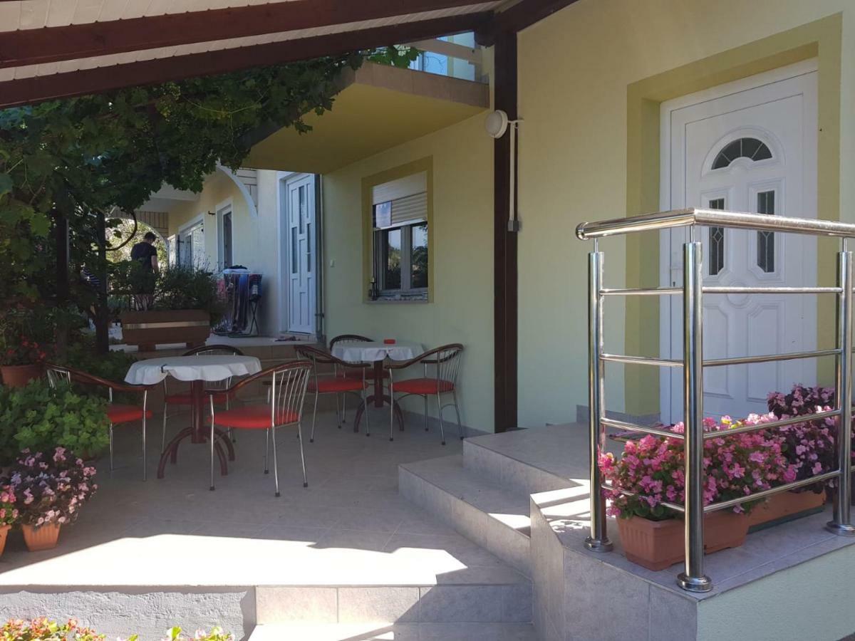 Holiday Home Rudelic Lukovo Sugarje Exterior photo